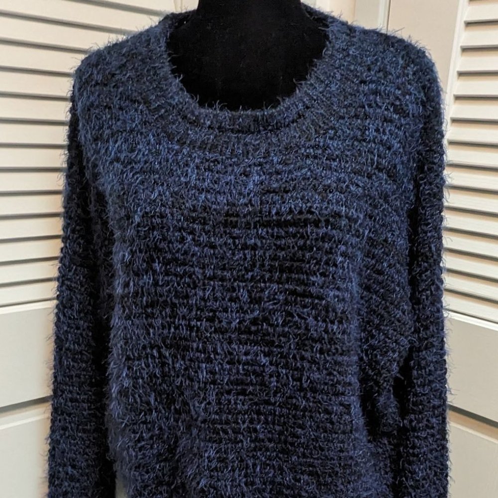 Women's Scoop neck Fuzzy Sweater Size XL - Blue/Black